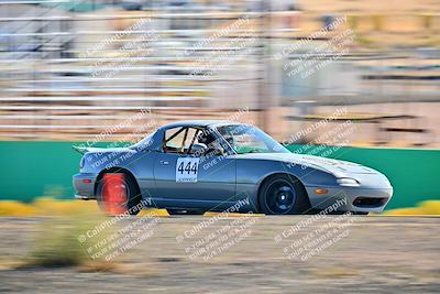 media/Oct-18-2025-Extreme Speed (Sat) [[d6d7e1fef1]]/Group 3 Purple/Session 3 (Turn 1)/